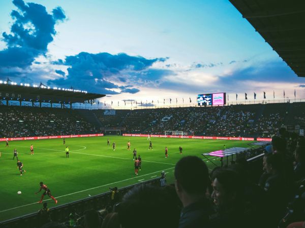 Tout savoir sur le football : passion, règles et techniques à connaître
